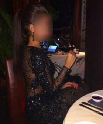 Со мной ты перенесешься в мир блаженства и наслаждения! Я знаю, как доставить тебе незабываемое удовольствие и окунуть в океан страсти. 💋
Я опытная индивидуалка, которая обожает разнообразие и готова предложить тебе самые разные услуги. Что ты любишь? Оральный секс, анальные игры, ролевые игры или может быть массаж? Все это и многое другое я с радостью сделаю для тебя. Ты только представь - я буду твоей незабываемой фантазией, к которой ты всегда сможешь вернуться. 😉
У меня есть отличные отзывы от моих удовлетворенных клиентов, которые обещают вернуться ко мне снова и снова. Ты можешь посмотреть мои фото, чтобы убедиться в этом. 💃
Я живу в Москве и готова тебя встретить в уютной атмосфере моей квартиры. Дискретность и конфиденциальность гарантирую! 😊 Не упусти шанс окунуться в сказочный мир удовольствия со мной! Жду твоего звонка! 💕 Раиса